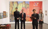 Đại sứ Nguyễn Hồng Thạch phát biểu tại Triển lãm tranh về đề tài Việt Nam do các họa sĩ Ukraine sáng tác nhân dịp kỷ niệm 30 năm thiết lập quan hệ ngoại giao Việt Nam – Ukraine ngày 10/2. (Ảnh: FB) 