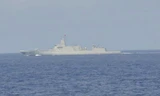 Tàu khu trục Lhasa của Hải quân Trung Quốc xuất hiện trong vùng biển gần Nhật Bản. (Ảnh: BQP Nhật Bản)