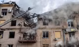 Một toà chung cư bị phá hỏng ở Kharkiv ngày 6/9. (Ảnh: Reuters)