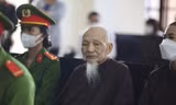 HĐXX phiên tòa sơ thẩm.