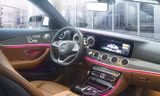 Nữ luật sư giao 1 triệu USD tiền 'chạy án' trên xe Mercedes 
