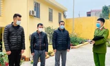 Luân chuyển nhiều cán bộ sau vụ khởi tố 2 cán bộ nhận tiền bán 'lốt' xe nông sản