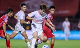 Hoàng Đức lu mờ khi được xếp đá cắm trước CLB TPHCM
