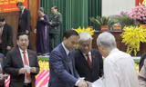 Đại biểu Đại hội Đảng bộ Đồng Tháp ủng hộ đồng bào miền Trung