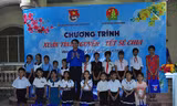 Trung ương Đoàn tặng quà Tết cho học sinh Vĩnh Long