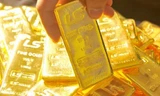 Cuối tuần, vàng mất hơn 100.000 đồng/lượng
