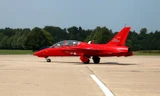 Sốc với máy bay cánh ngược đỏ rực của Nga