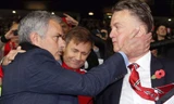 Van Gaal xin hàng, Mourinho xin chào