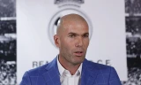 Zidane trong ngày trở thành HLV đội một của Real. Ảnh: Reuters.