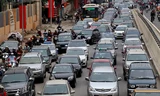 Từ 1/7, các dòng xe ôtô có dung tích dưới 1.5 lít sẽ được giảm thuế từ 45% xuống 40%. Ảnh minh họa: Bá Đô.