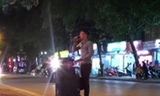Người dân Hà Nội bực bội vì loa thùng hát rong 'làm phiền'