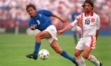 Tây Ban Nha thua Italia tại World Cup 1994, trong màu áo trắng.