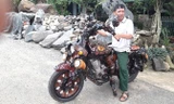 Mô tô bằng gốc cây khiến dân chơi xe sửng sốt