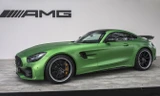 Sau khi ra mắt thế giới hồi tháng 6 tại Anh, Mercedes-AMG đưa siêu phẩm GT R tới Mỹ ở sự kiện Monterey Car Week. Vẫn là màu xanh đặc trưng mang tên Green Hell Magno. 