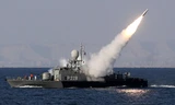 Tàu tên lửa tấn công nhanh lớp Kaman phóng tên lửa chống hạm. Ảnh: Militaryedge