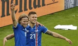 Iceland vào tứ kết, áo đấu đắt như tôm tươi