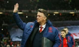 Van Gaal trút bỏ bớt áp lực sau chiến thắng đẹp mắt tại Old Trafford. Ảnh: Reuters.