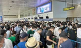 Khách ồ ạt đi du lịch, tình trạng chậm huỷ chuyến bay gia tăng, Bộ GTVT chỉ đạo khẩn