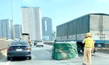 Bộ GTVT chỉ đạo xử lý nghiêm vụ thép cuộn rơi trên Vành đai 3 Hà Nội