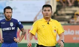 Trọng tài Hoàng Phạm Công Khanh ở mùa giải 2017. Ảnh: Zing