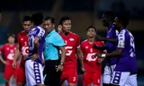 Nguy cơ trọng tài trở thành 'điểm đen' ở V.League 2019
