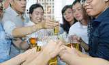 Dự Luật hạn chế rượu bia: Cấm chưa ra cấm, phòng chưa ra phòng