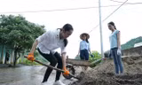 Trúc Mai tham gia cải tạo trường mầm non