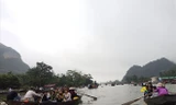Lễ hội chùa Hương thu hút hàng vạn du khách mỗi năm