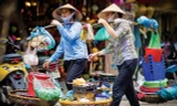 Hà Nội: Lắp máy bán hàng tự động có trái cây tươi để thay thế hàng rong hè phố