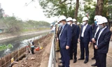 Thăm nhà máy nước thải Yên Xá, Bí thư Hà Nội yêu cầu 'chỉ bàn tiến, không bàn lùi'
