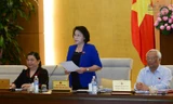 Chủ tịch Quốc hội Nguyễn Thị Kim Ngân nêu vẫn đề với Ủy ban Thường vụ Quốc hội.