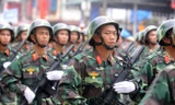 Quân đội diễn tập diễu binh trên đường phố Điện Biên