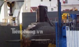 Tàu ngầm HQ183 TP Hồ Chí Minh trên đường vào quân cảng