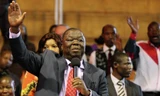cựu Thủ tướng Zimbabwe Morgan Tsvangirai đã về nước sau cuộc chính biến. Ảnh: Reuters