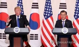 Tổng thống Mỹ Donald Trump họp báo chung với người đồng cấp Hàn Quốc Moon Jae-in vào ngày 7/11. Ảnh: Yonhap