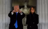 Trump và vợ trước thềm lễ nhậm chức. 