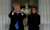 Trump và vợ trước thềm lễ nhậm chức. 