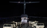 Hệ thống THAAD cập bến Sân bay Osan Air Base ở Pyeongtaek, Hàn Quốc. Ảnh: Yonhap