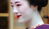 Ngắm các nữ sinh geisha Nhật xuống phố