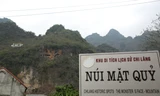 Núi Mặt Quỷ 
