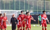 Đội tuyển Việt Nam tập buổi đầu tiên tại Alain, Abu Dhati, UAE để chuẩn bị thi đấu với đội Yemen. ảnh: TTXVN