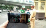 Người dân ghi hình CSGT làm nhiệm vụ ở Hà Nội