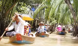 Du khách nên đặt tour, dịch vụ sớm để tránh tăng giá và quá tải Ảnh: BẢO HÂN