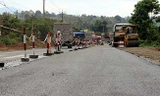Quá trình thi công dự án cải tạo quốc lộ 20. Ảnh: PN