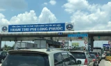 Trạm thu phí cao tốc TPHCM - Dầu Giây ùn tắc hàng cây số