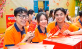 Sinh viên được ‘lì xì đậm’ khi ở lại đón Tết tại TP. HCM