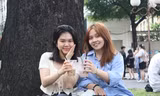 Cuối tuần, bạn trẻ Sài Gòn rủ nhau đi cà phê bệt