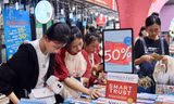 Bạn trẻ TP. HCM hào hứng tham gia Hội sách dịp Hè