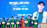 Thủ khoa kép trường ĐH Công nghệ thông tin: ‘Kỷ luật và tự giác đưa con người đến thành công’