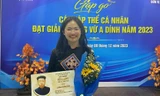 Nữ sinh dân tộc Nùng nỗ lực học tập để hoàn thiện bản thân